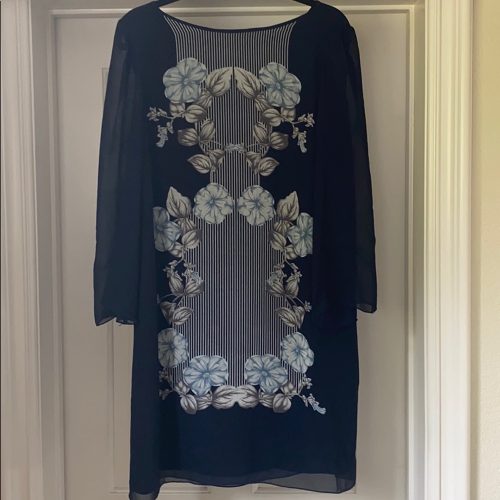 NWT Max Studio navy blue, 3/4 sleeve bell arms